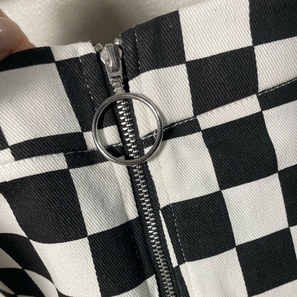 Brand new SHEIN checkered mini skirt - Picture 3 of 4